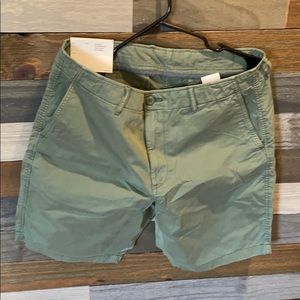 Mew Uniqlo green chino shorts